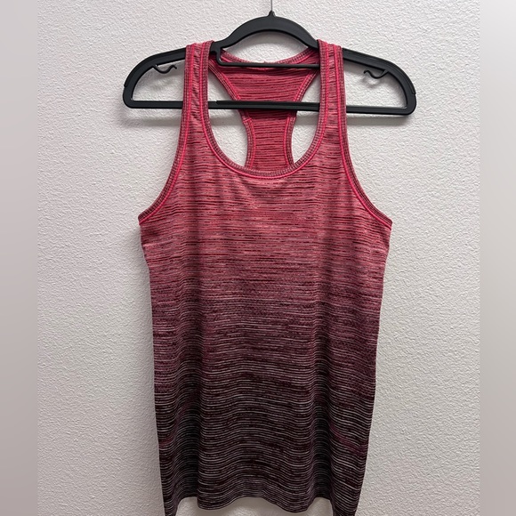 Lululemon Swiftly Tech Racerback Tank Top Red Alert White Black Ombre Size 8 - Picture 3 of 7